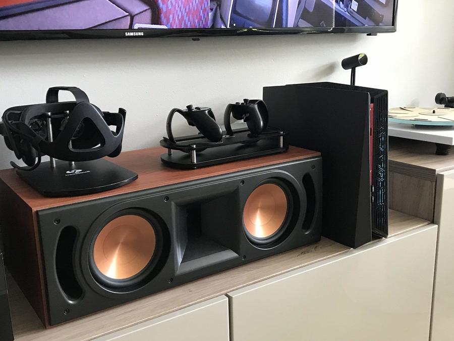 Подставка под контроллеры Oculus Rift Touch TreeCould9 Handstand