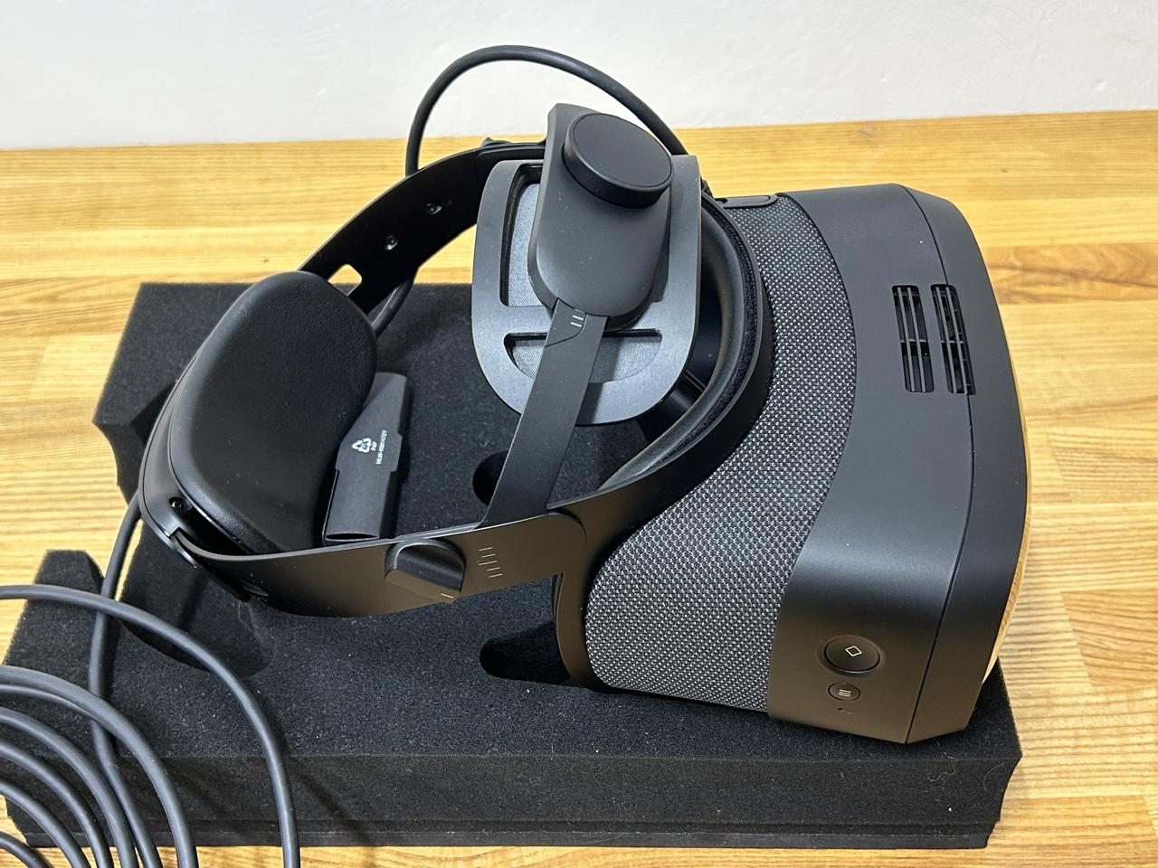 Шлем виртуальной реальности Varjo Aero (уценённый) Шлем виртуальной реальности Varjo Aero (уценённый)