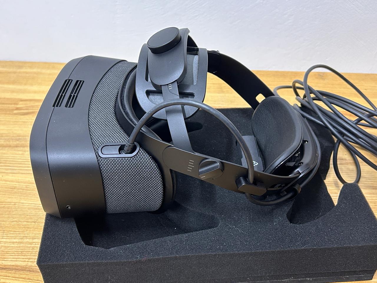 Шлем виртуальной реальности Varjo Aero (уценённый) Шлем виртуальной реальности Varjo Aero (уценённый)