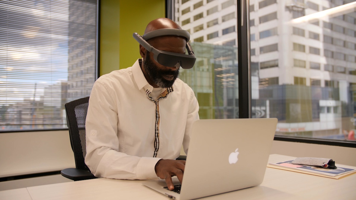 купить умные очки для слабовидящих eSight 4