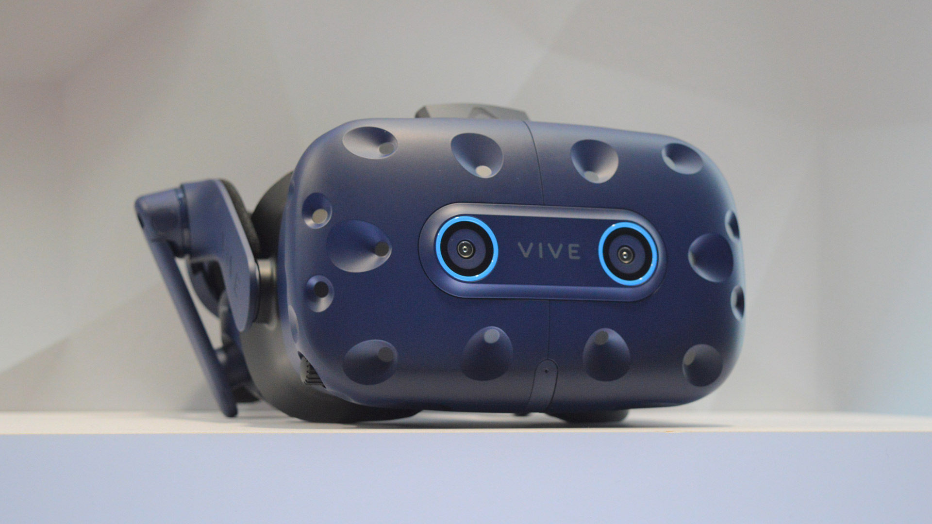 Комплект HTC VIVE Pro Eye + Valve Knuckles Kit Steam 2.0