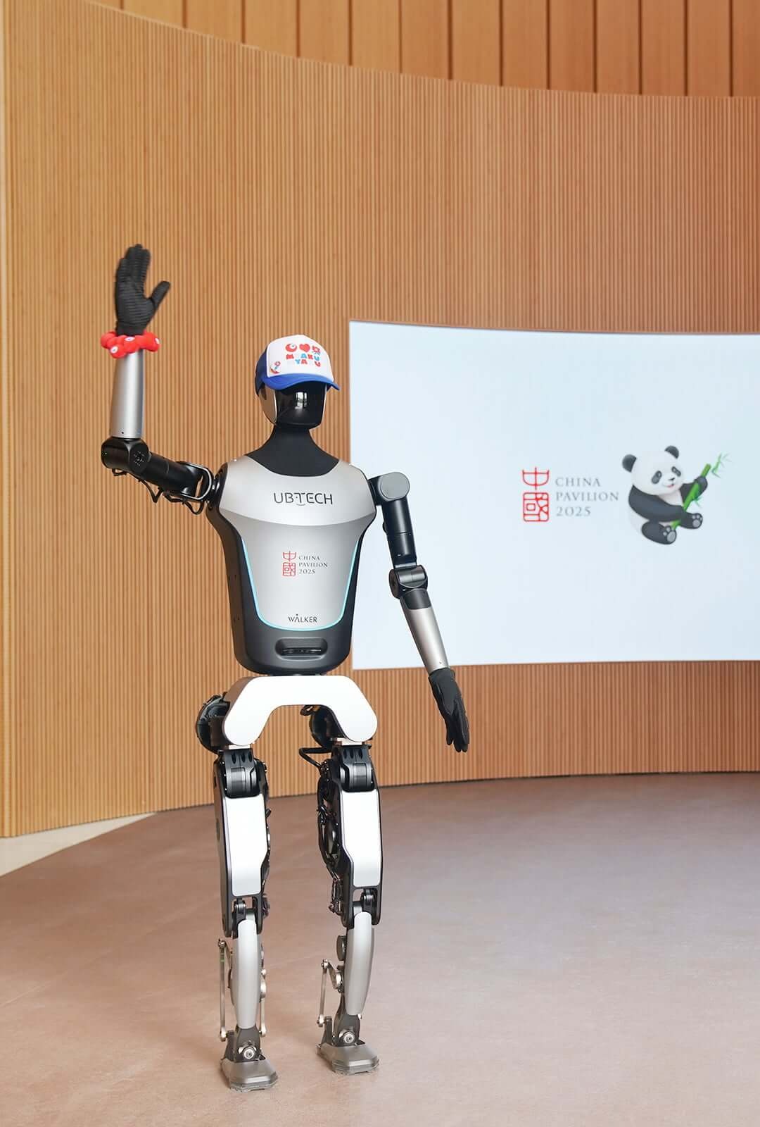 Бионический робот-гуманоид Walker C