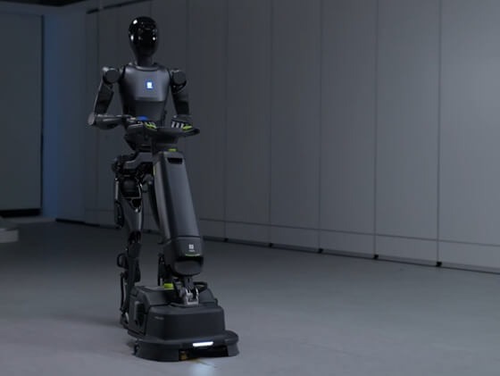 Робот-гуманоид PUDU D9