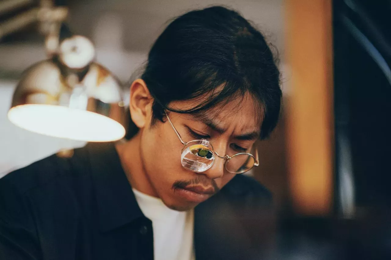 Призван объединить возможности нейросетей и AR-технологии