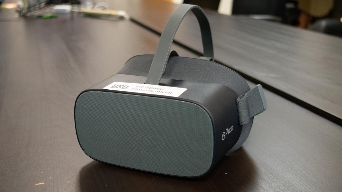 Купить VR гарнитуру Pico G2 4