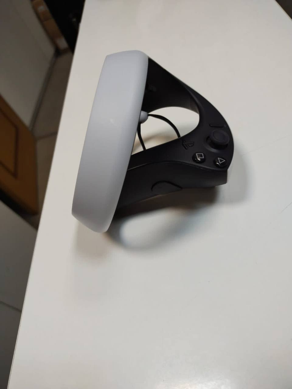 Контроллер PlayStation VR2 (левый) Контроллер PlayStation VR2 (левый)